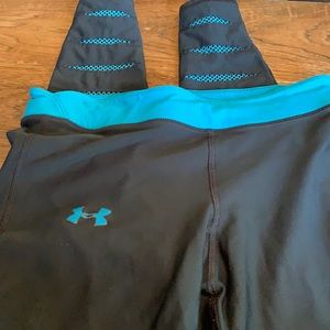 Under Armour running pants, women’s size s, excellent cond, black and turquoise